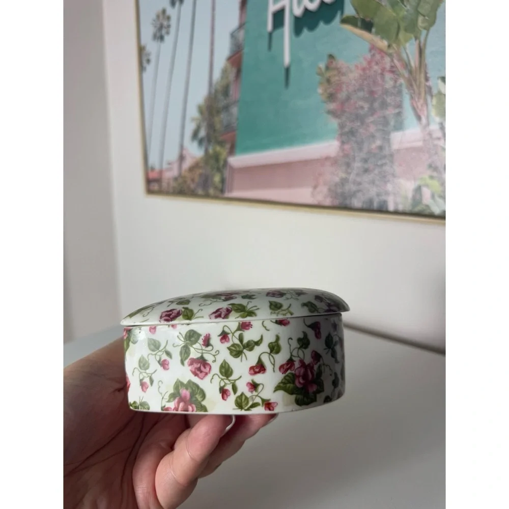 Vintage White Pink Floral Heart Trinket Box Ceramic Rose Print Jewelry Ring Dish